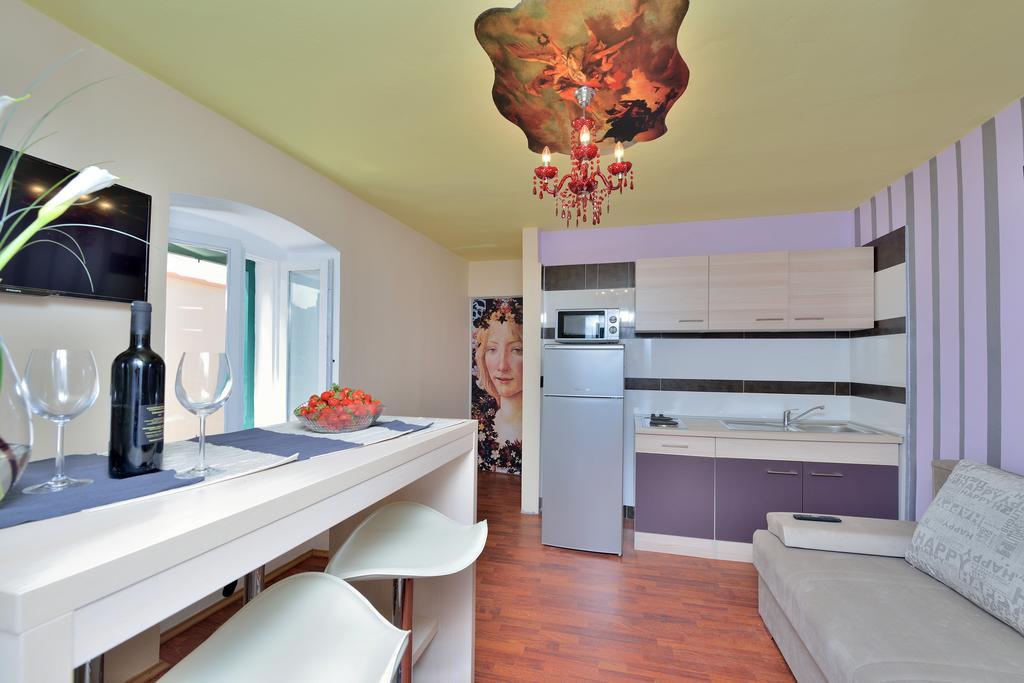 Apartments Carpe Diem Novigrad  Oda fotoğraf