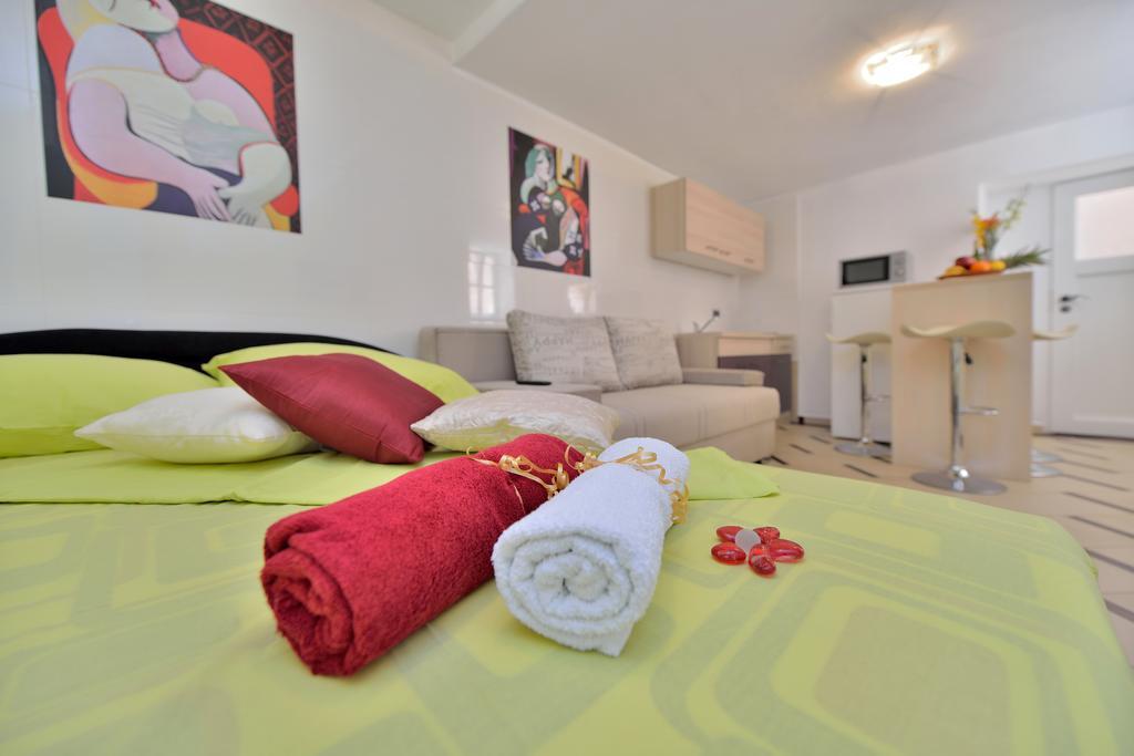 Apartments Carpe Diem Novigrad  Oda fotoğraf